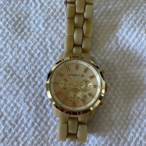 Michael Kore watch - Picture 1 of 3